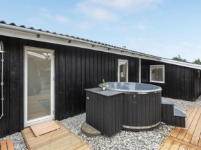 Holiday Home Doreen - from the sea by Interhome